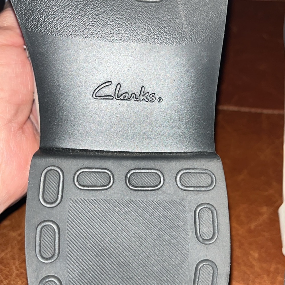 Clarks loafer 8.5 - Picture 7 of 10
